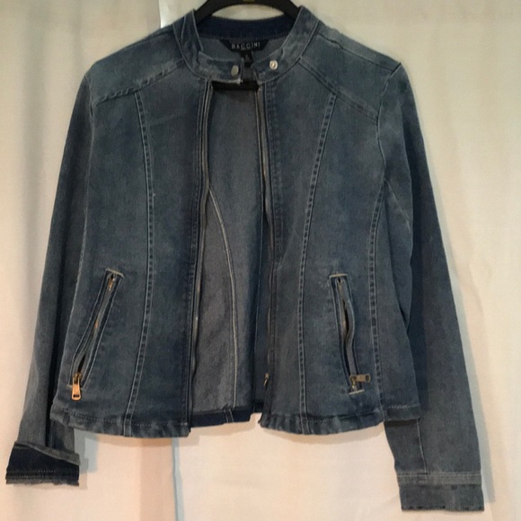 Jean jacket - Picture 1 of 3